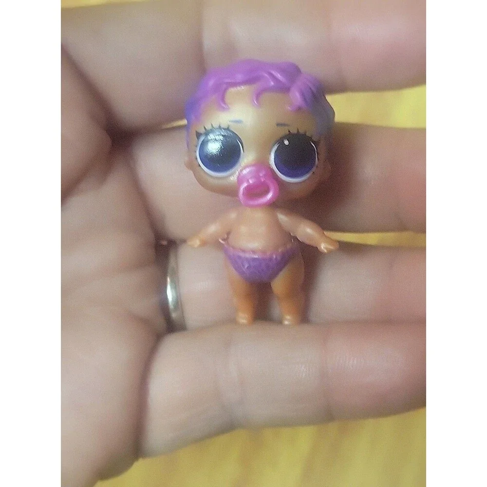 LOL Color Change 2 Lot Lil Sisters Doll